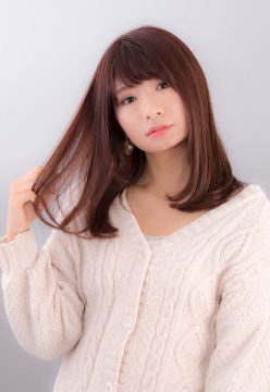 赤坂美容室　セミロング　暖色カラー　ツヤ髪
